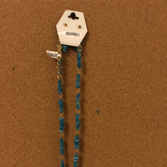 Custom pendant necklace with matching earring - Picture 7 of 8